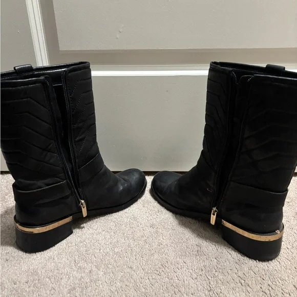 Vince Camuto Stylish Black Women's Boots - Picture 7 of 8